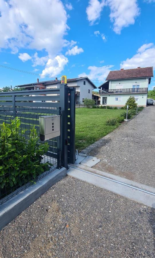Apartman Lena Tusilovic Bagian luar foto