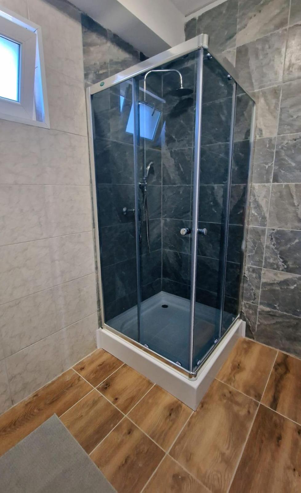 Apartman Lena Tusilovic Bagian luar foto